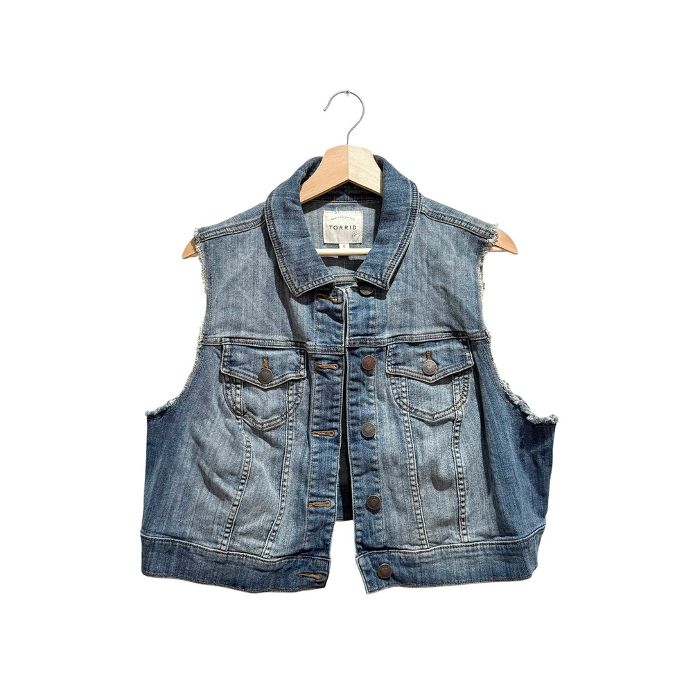 NWT Torrid Womens‎ Plus Size 0 Blue Cropped Denim Vest Sleeveless